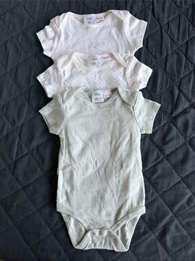 Zara NewBorn BodySuits